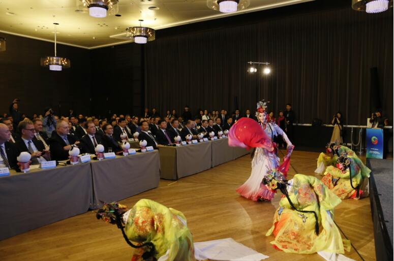 集團(tuán)黨委書記、董事長任丁率團(tuán)赴荷蘭、德國、以色列考察