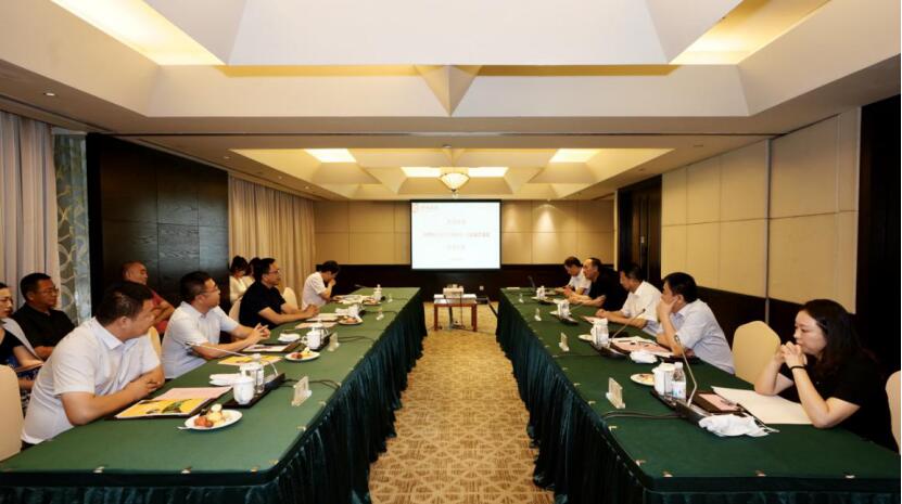 天府之國牽手塞外江南四川省旅游投資集團(tuán)與伊犁州人民政府舉行簽約儀式