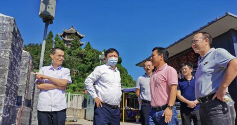 集團(tuán)領(lǐng)導(dǎo)檢查洛帶金龍長城安全生產(chǎn)工作