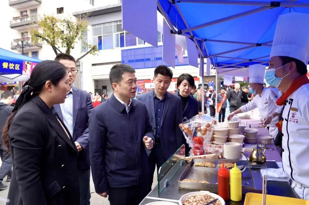 省旅投集團檢查督導(dǎo)2024錦江賓館春季酒類商務(wù)洽談會現(xiàn)場工作