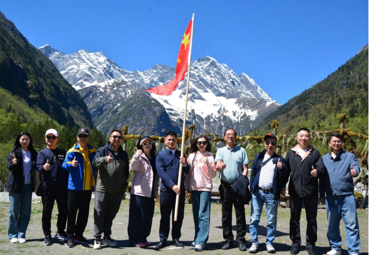 省旅投集團(tuán)開展2025年勞模工匠療休養(yǎng)研學(xué)活動(dòng)